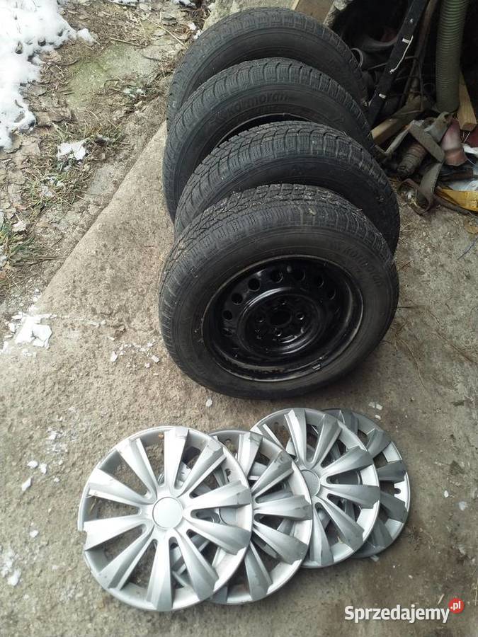 Opony z Toyoty Yarys zimowe z felgami 41465175 1cm3 Kolno sprzedam