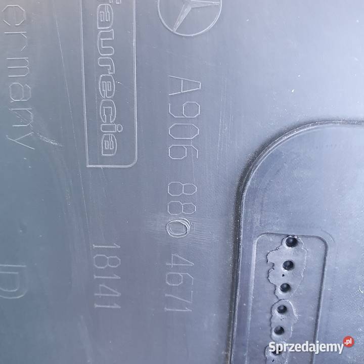 MERCEDES SPRINTER W906 W 906 ZDERZAK TYŁ PRAWY osobowe Trzciel