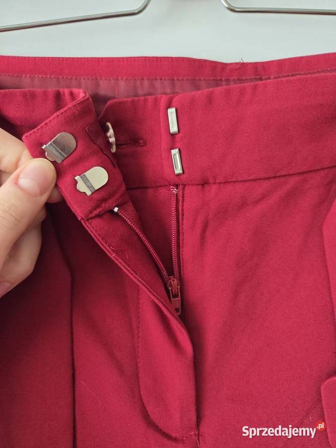 Bordowe spodnie materiałowe proste chinosy z wielkopolskie Rychtal sprzedam