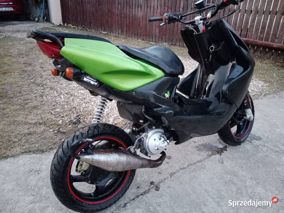 Yamaha aerox pod stuntdo ukonczenia Morawica