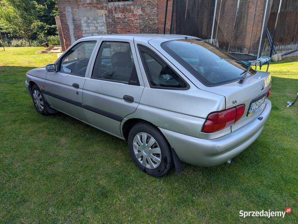 Ford Escort 16 LPG Bez Wkładu Nowe opony Malec