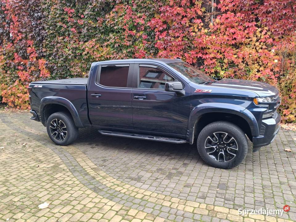 CHEVROLET Silverado 1500 Z71 RST 53L V8 4x4 Silverado Mojusz