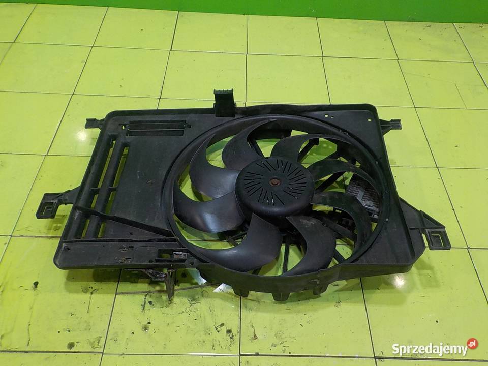 FORD FOCUS MK3 10 B 12r wentylator chlodnicy