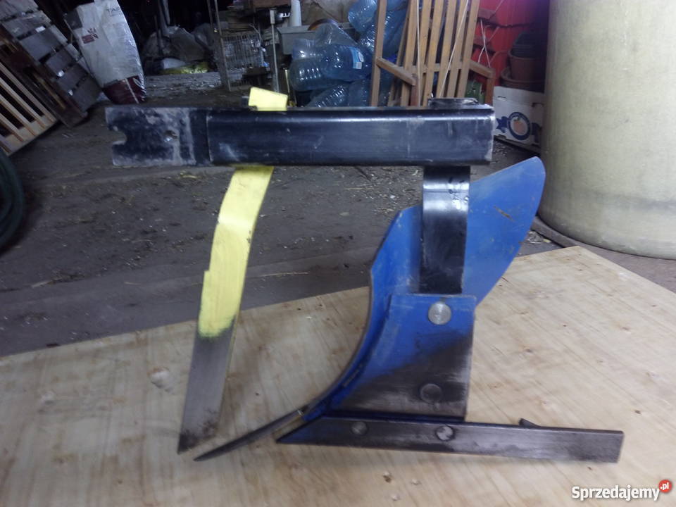 pług do traktorka jednoosiowego