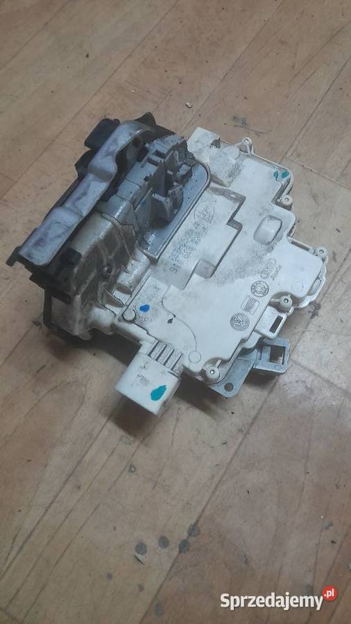Zamek drzwi prawy tył Audi A4 b8 Karpacz
