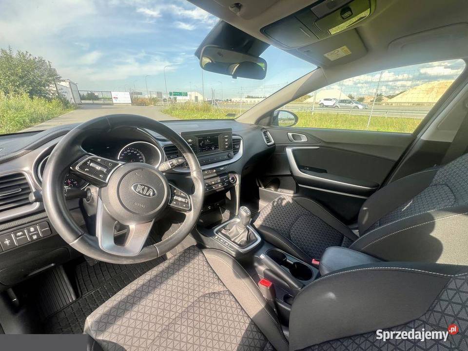 Kia Ceed 16 CRDi SCR M 135 2021r Poznań