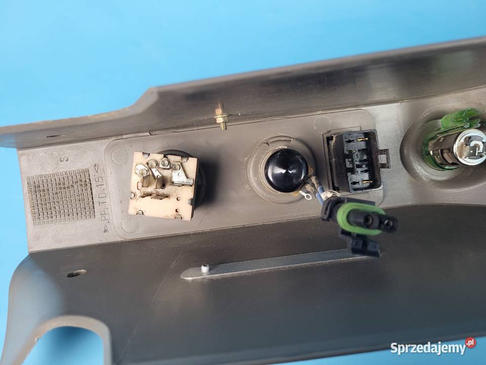 CASE IH PUMA 145 12r OSŁONA POKRYWA SŁUPKA C Kolno