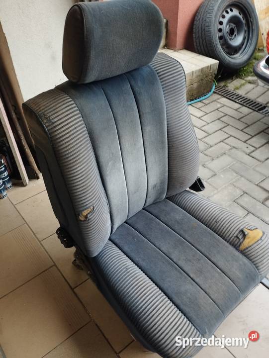 Fotel Mercedes 123 osobowe Kłodzko