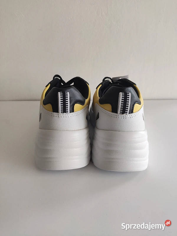 Sneakersy w panterkę