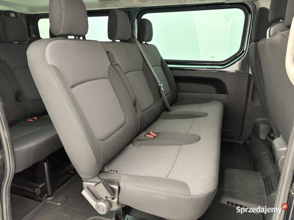 Renault Trafic 2024r Faktura 23 Tempomat Kamera Trafic Warszawa sprzedam
