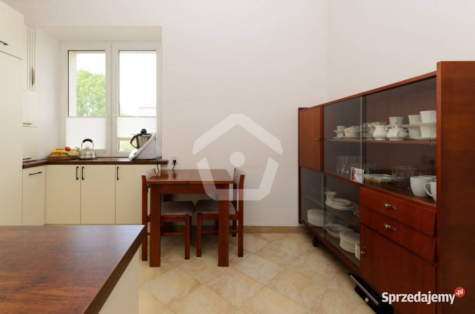 Mieszkanie 3 pokojowe na 2 piętrze w centrum sprzedam