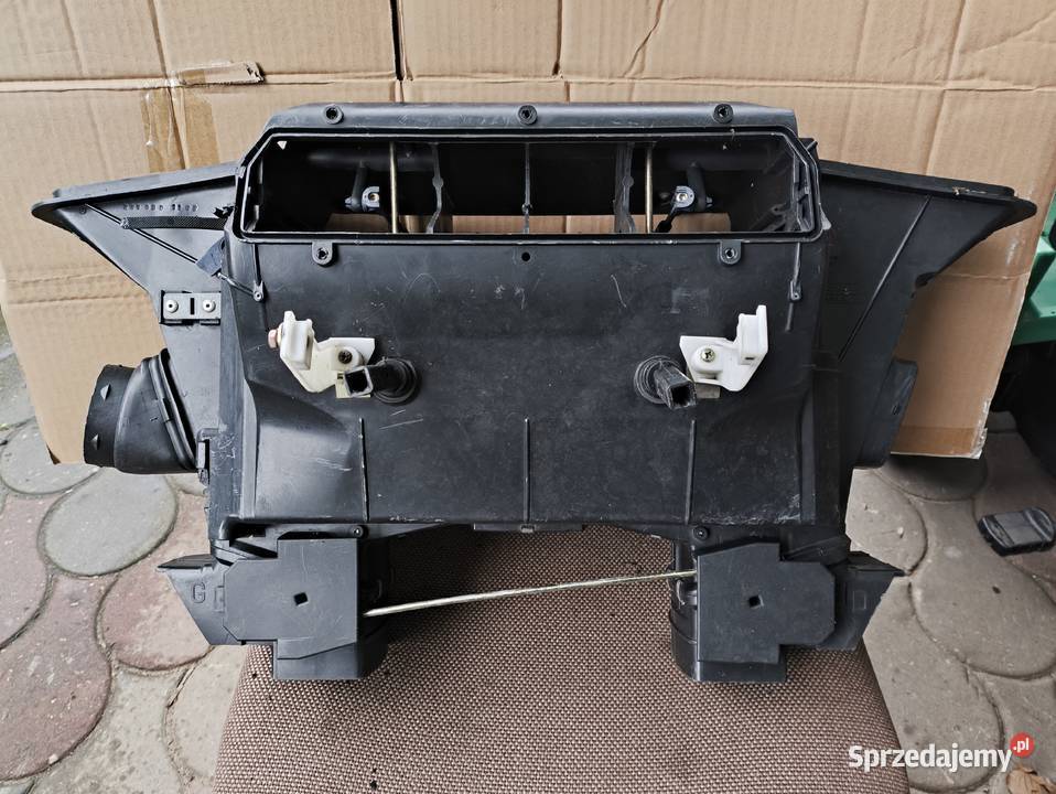 Mercedes 190 W201 nagrzewnica kompletna obudowa Skarżysko-Kamienna