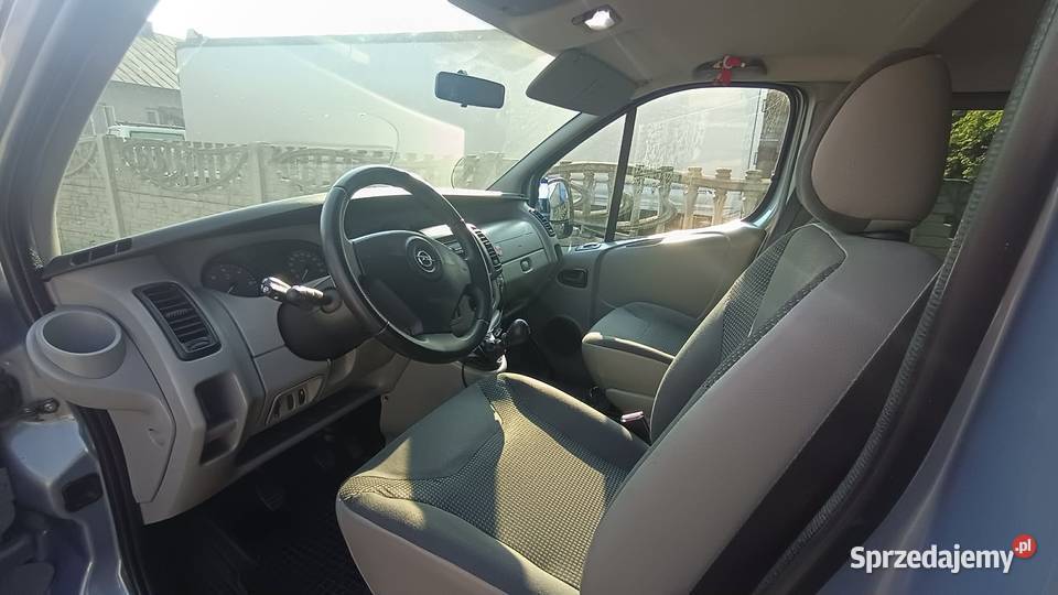 Sprzedam OplaVivaro Górka