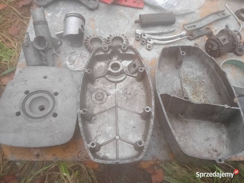 Jawa 175 cz 175 części głowica pokrywa Brzozówka sprzedam