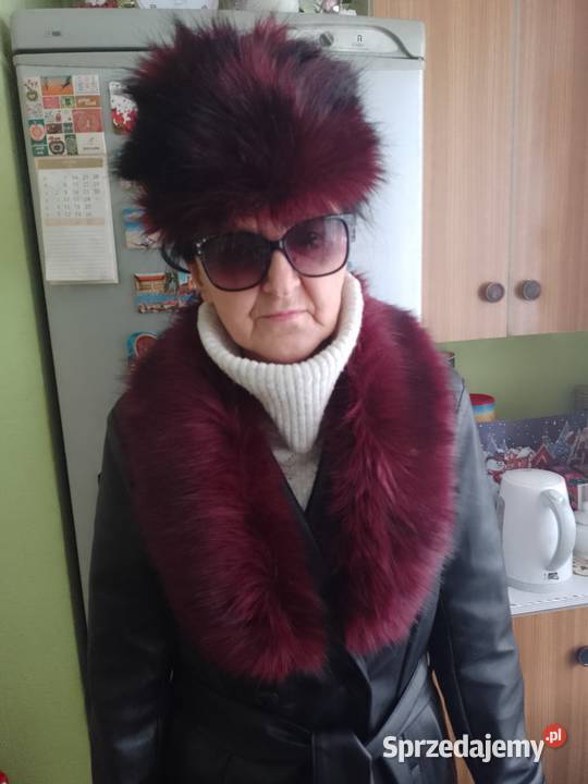 TED BAKERFutrzana bordowa czapka zimowa z Kraków