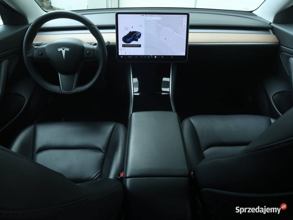 Tesla Model 3 Long Range 4WD 78kWh Rok produkcji 2020 Piaseczno