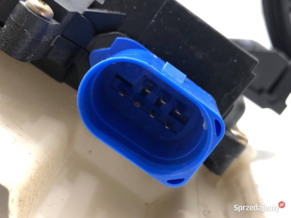 ZAMEK DRZWI LEWY TYŁ VW TOURAN Minivan 0310