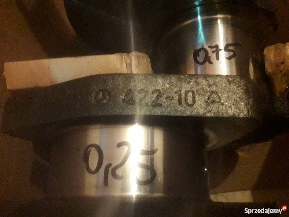 Wał V8 MERCEDES OM422 OM442 42210 1844 2650