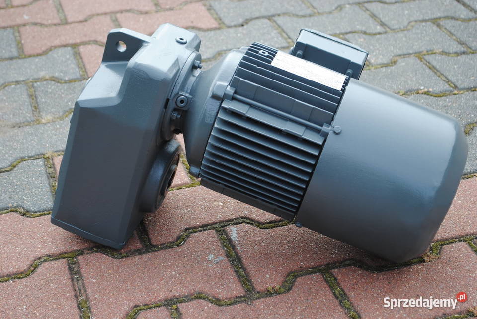 Motoreduktor dwubiegowy 0313kw 1460obrmin z