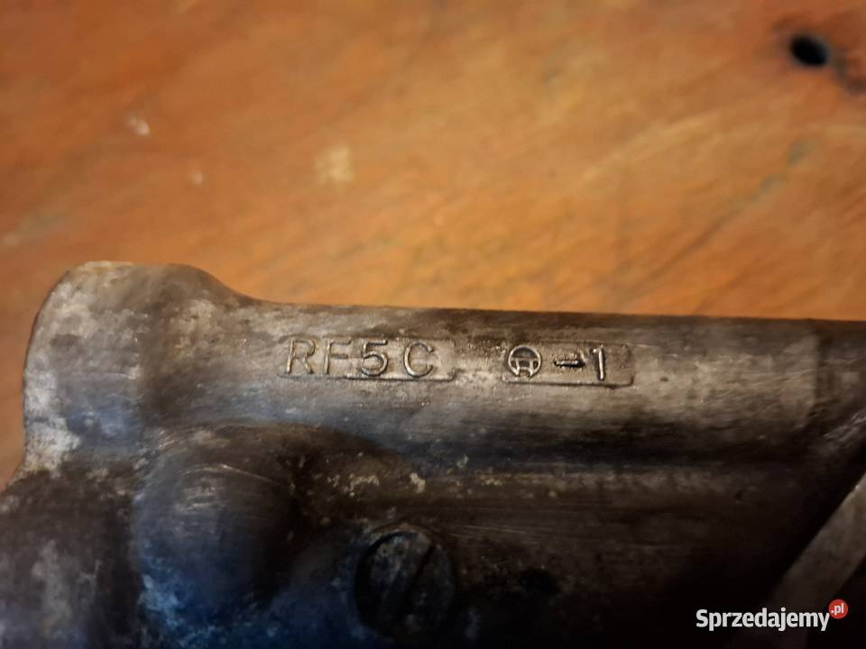 Podstawa obudowa filtra oleju Mazda 6 20 diesel Rok produkcji 2003 Przyborów