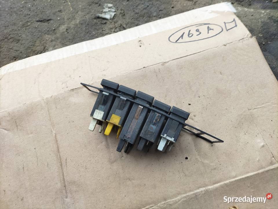 AUDI 80 B3 B4 WŁĄCZNIK WYŁĄCZNIK osobowe Kamień-Kolonia sprzedam