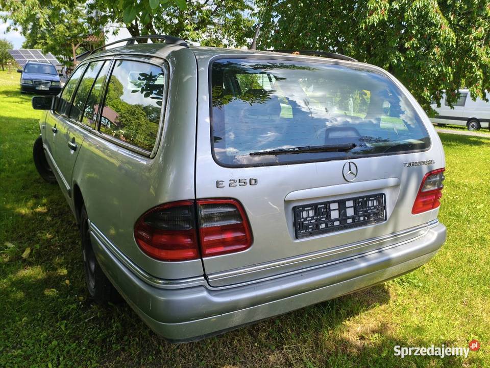 Mercedes w210 na części Kańczuga sprzedam