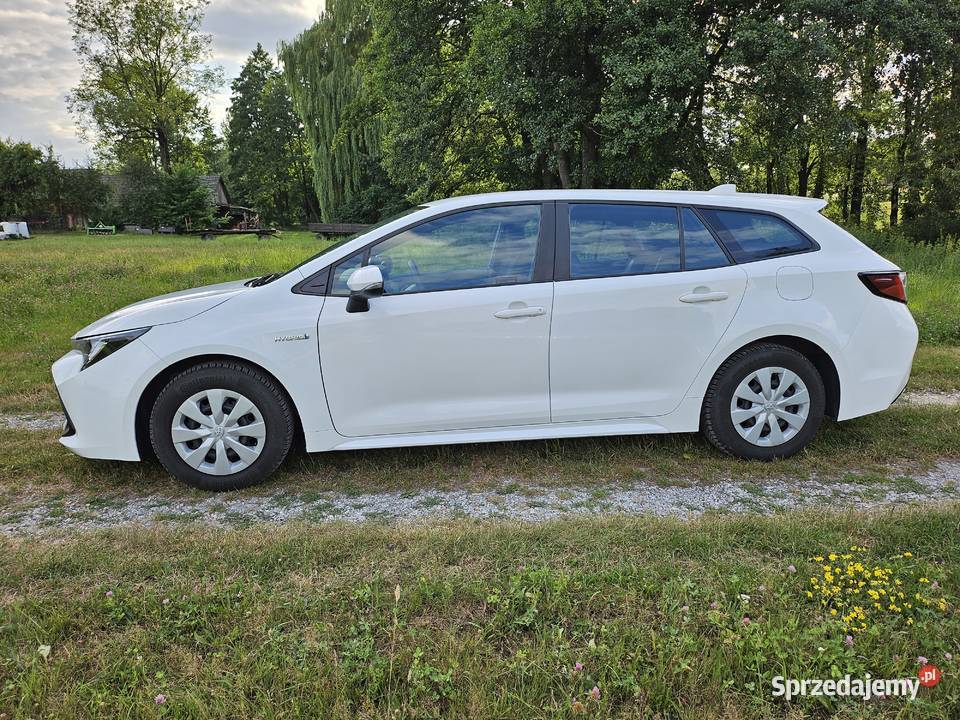 Toyota Corolla XII 18 Hybrid Active 2021 radio Łuków sprzedam