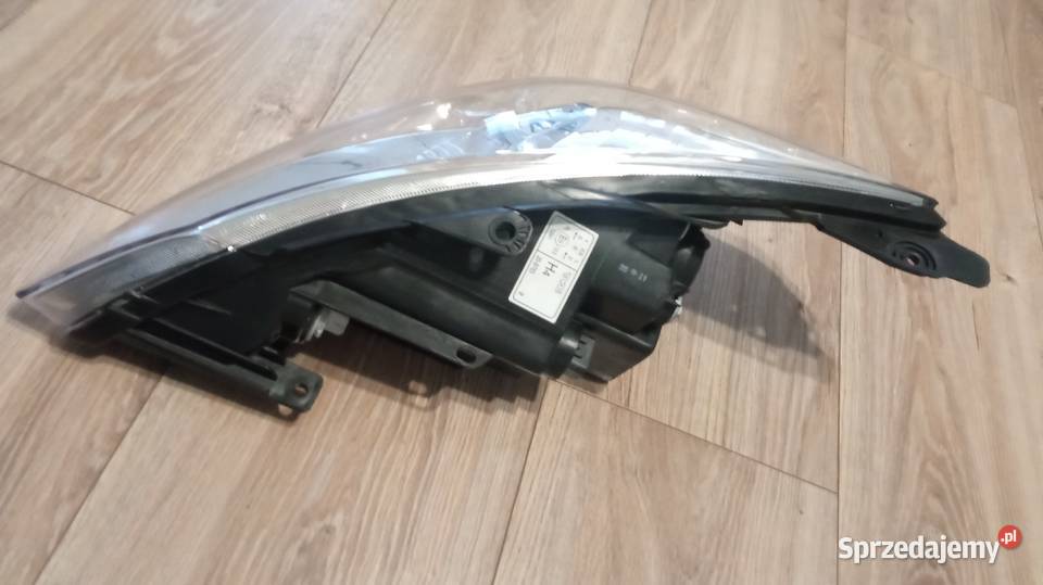 Reflektor prawy Hyundai i10 przed liftem 20B783 Wadowice