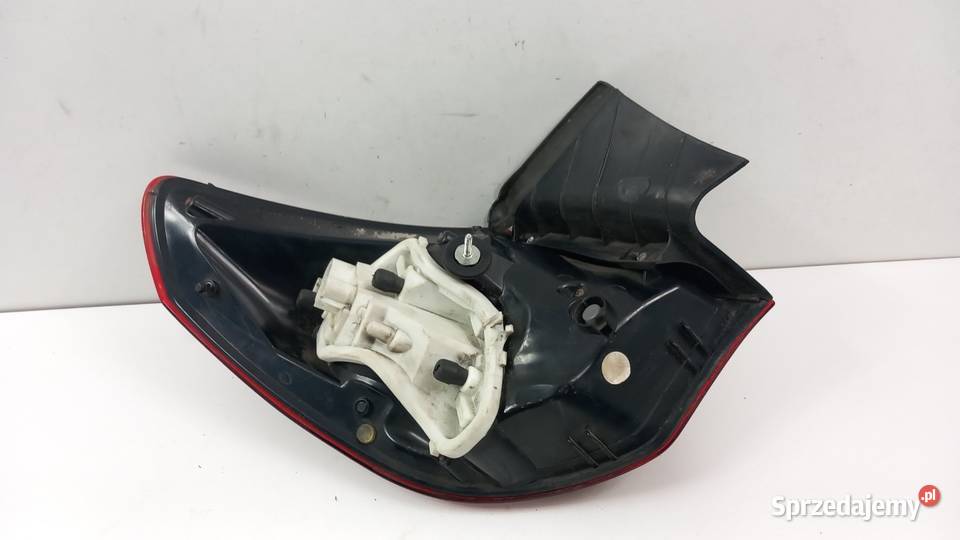 OPEL ASTRA J HB LAMPA TYŁ PRAWA CIEMNA Światła stop Zbierkowo
