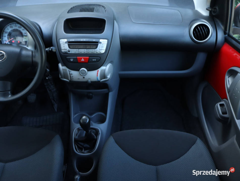 Toyota Aygo 10 VVTi manualna mazowieckie Piaseczno sprzedam
