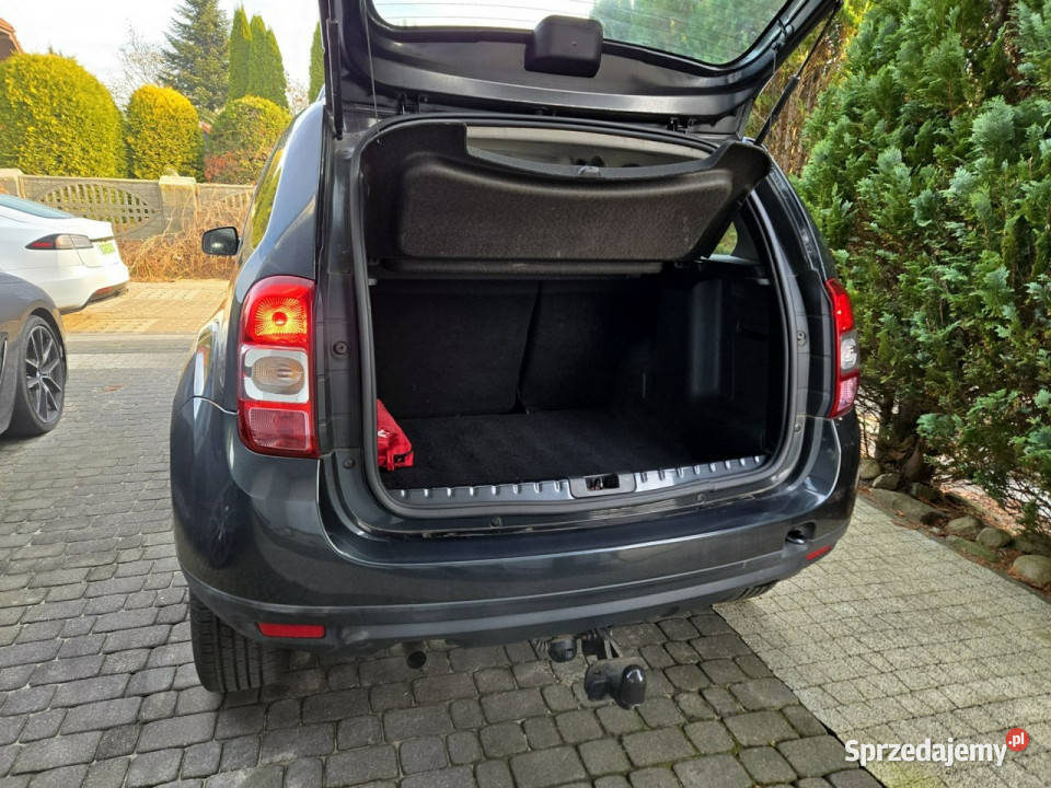 Dacia Duster Navi Hak Salon 16 105 1WŁ Pełny światła do jazdy dziennej Dacia Gdańsk