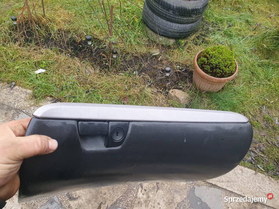 Pokrywa schowka zamek czarny grey Volvo s60 v70 Rok produkcji 2002 Kraków