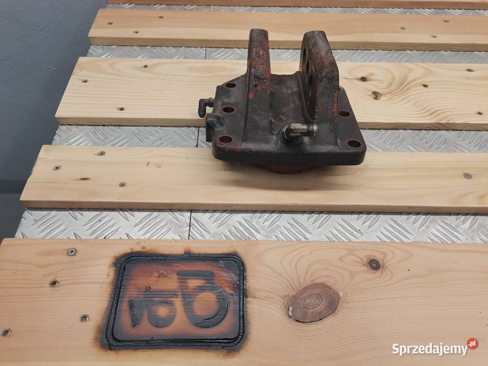Mocowanie cięgna górnego Massey Ferguson 6170