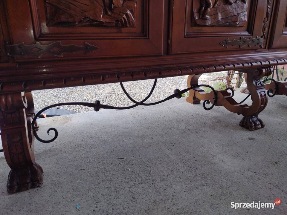 Ręcznie rzeźbiona z Hiszpanii komoda Iwkowa