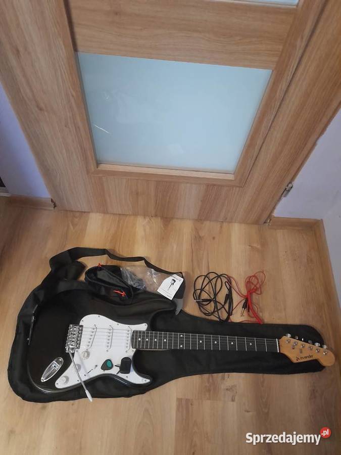 Sprzedam gitarę elektryczną z piecykiem tunerem Pozostałe śląskie Tychy