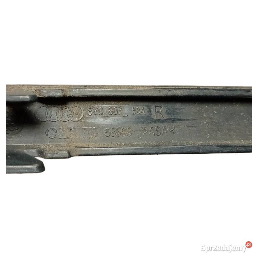 Kratka zderzaka prawa Audi A3 8Y 8Y0807534