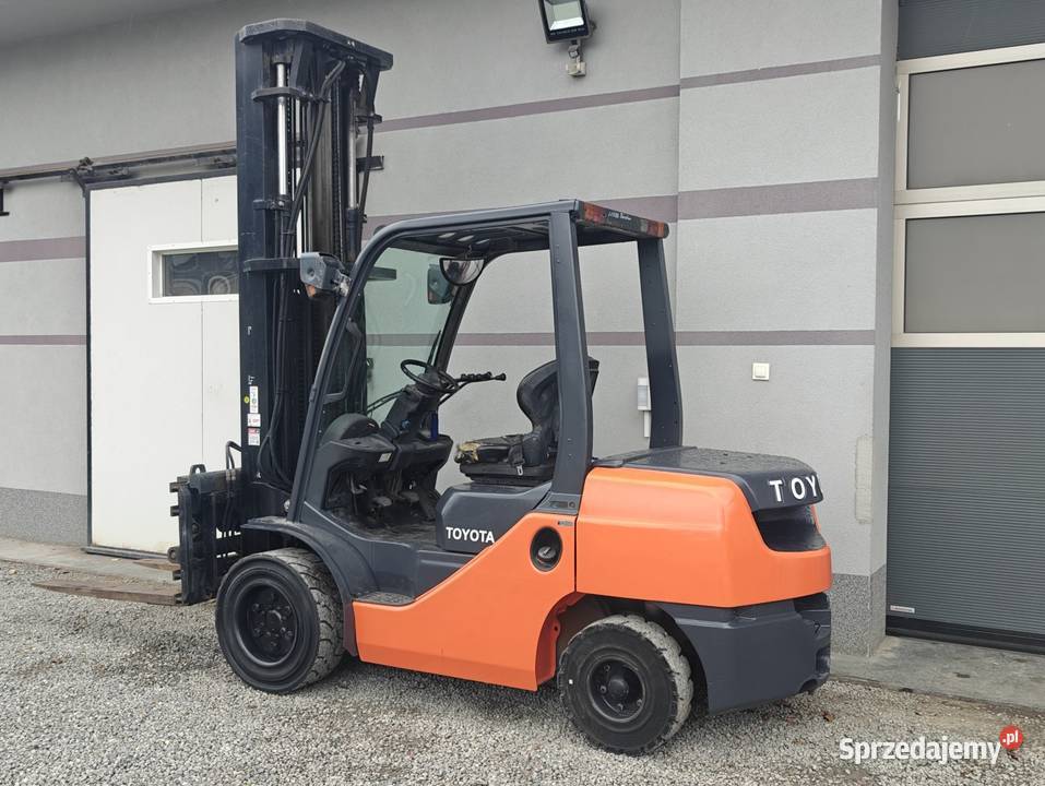 Wózek Toyota 8FDJF35 35T Diesel Pozycjoner