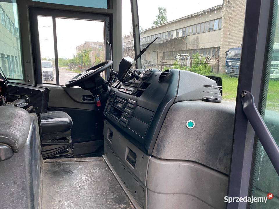 MERCEDES ECONIC 2030 śmieciarka dwie komory 173000km Nowiny sprzedam