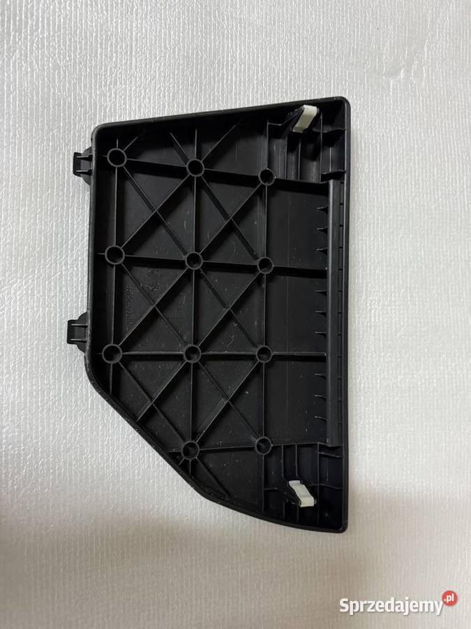 Zaślepka tapicerki bagażnika prawa strona Kolbuszowa Dolna