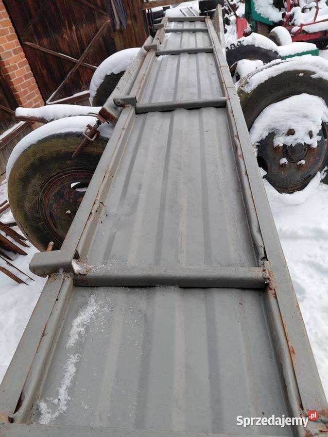 Burty z rozrzutnika dwuosiowego świętokrzyskie Ciszyca Przewozowa