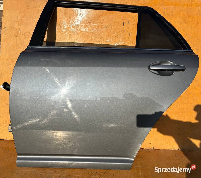 Drzwi lewy tył Toyota Avensis T25 kolor 1F6 Stan osobowe Radom