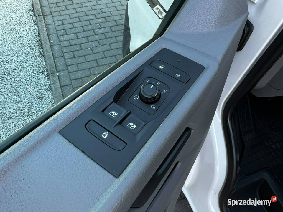 Volkswagen Transporter T61 5 osobowy T6 nieuszkodzony Baranowo