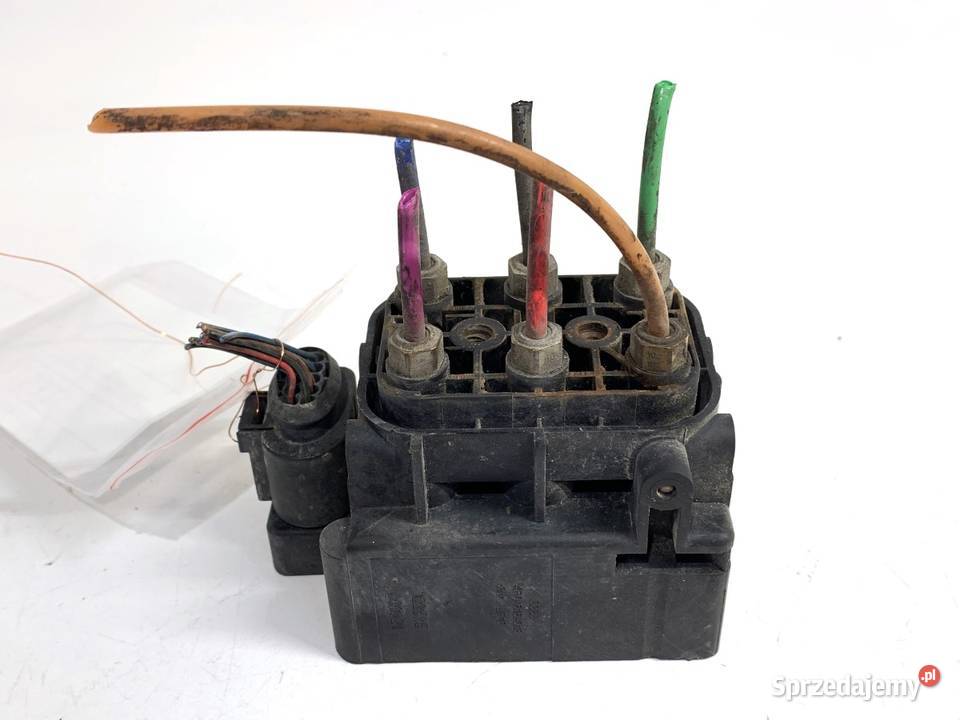 ROZDZIELACZ HYDRAULICZNY 4F0616013