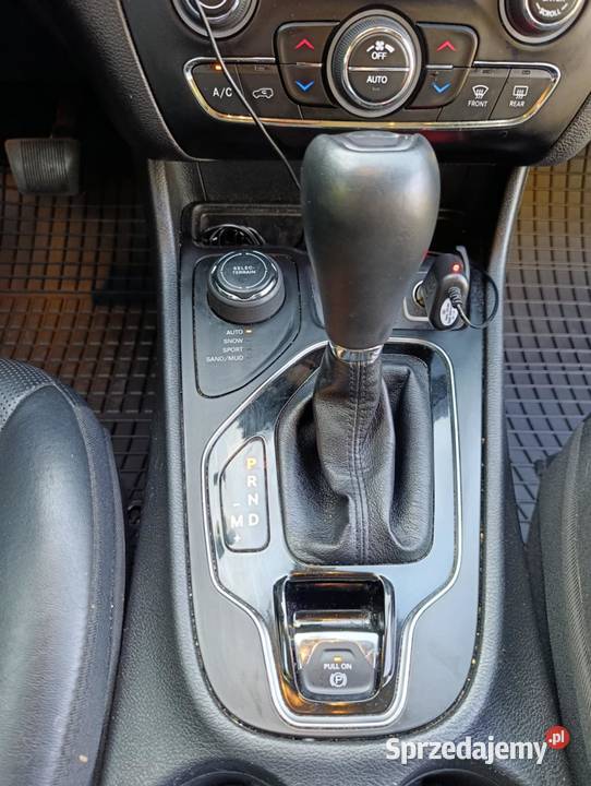Sprzedam Jeep Cherokee wielofunkcyjna kierownica Cherokee Białystok sprzedam