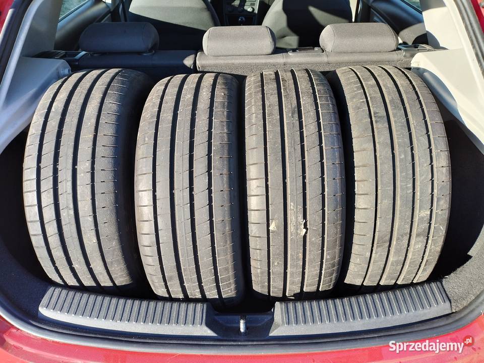 Seat Leon benzyna Serwis ASO 2 kplopon zabany 86KM