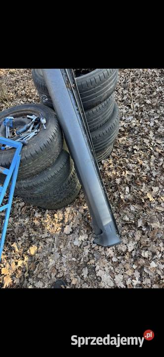 Listwy progowe w124 sedan Poraj