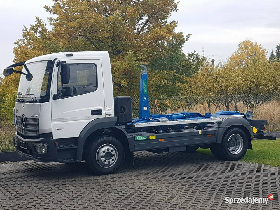 Mercedes ATEGO 1221 HAKOWIEC 4x2 KLIMA MANUAL DO bluetooth Poręba sprzedam