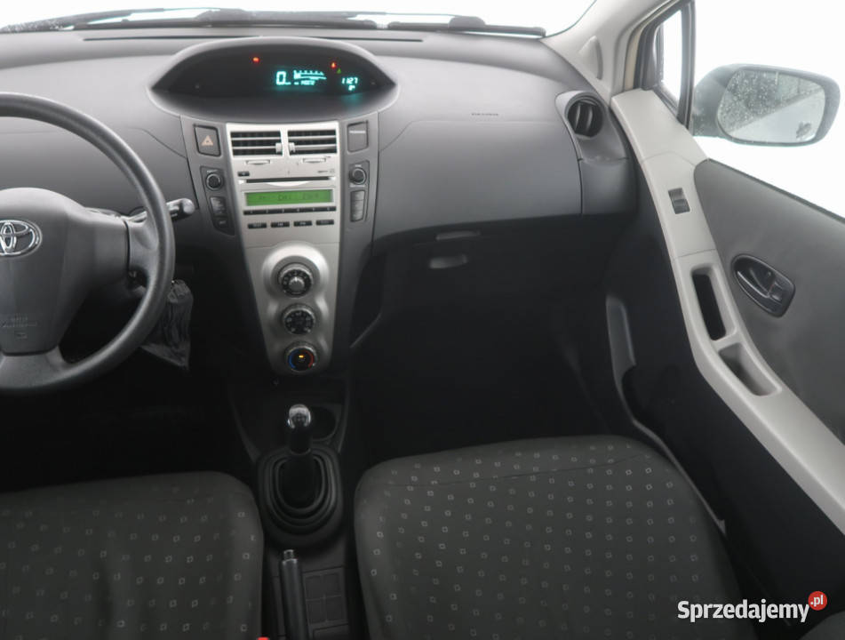 Toyota Yaris 10 VVTi 998cm3 dolnośląskie