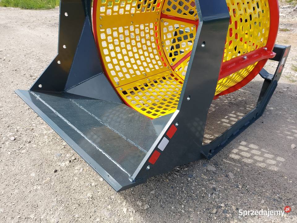 Przesiewacz łyżkowy do ziemi gruzu torfu na łódzkie Tomaszów Mazowiecki