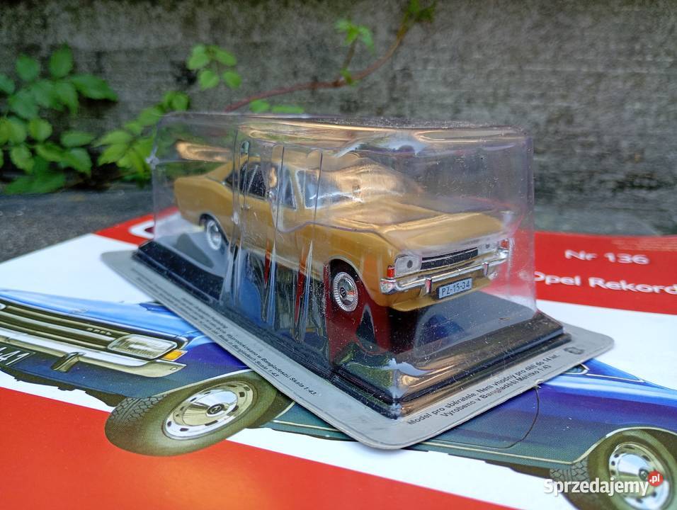 OPEL REKORD C COUPE model 143 kultowe auta Modelarstwo Warszawa